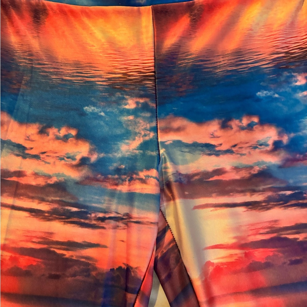 2- PINK Victoria's Secret Legging- one black & the other pink/blue beach M Y2K - Picture 9 of 10